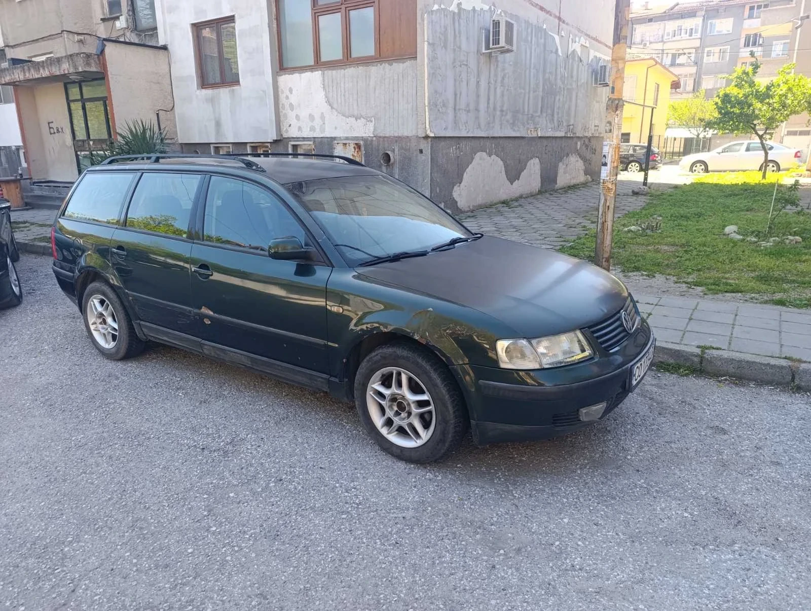 VW Passat 1.9 d, снимка 2 - Автомобили и джипове - 54318005