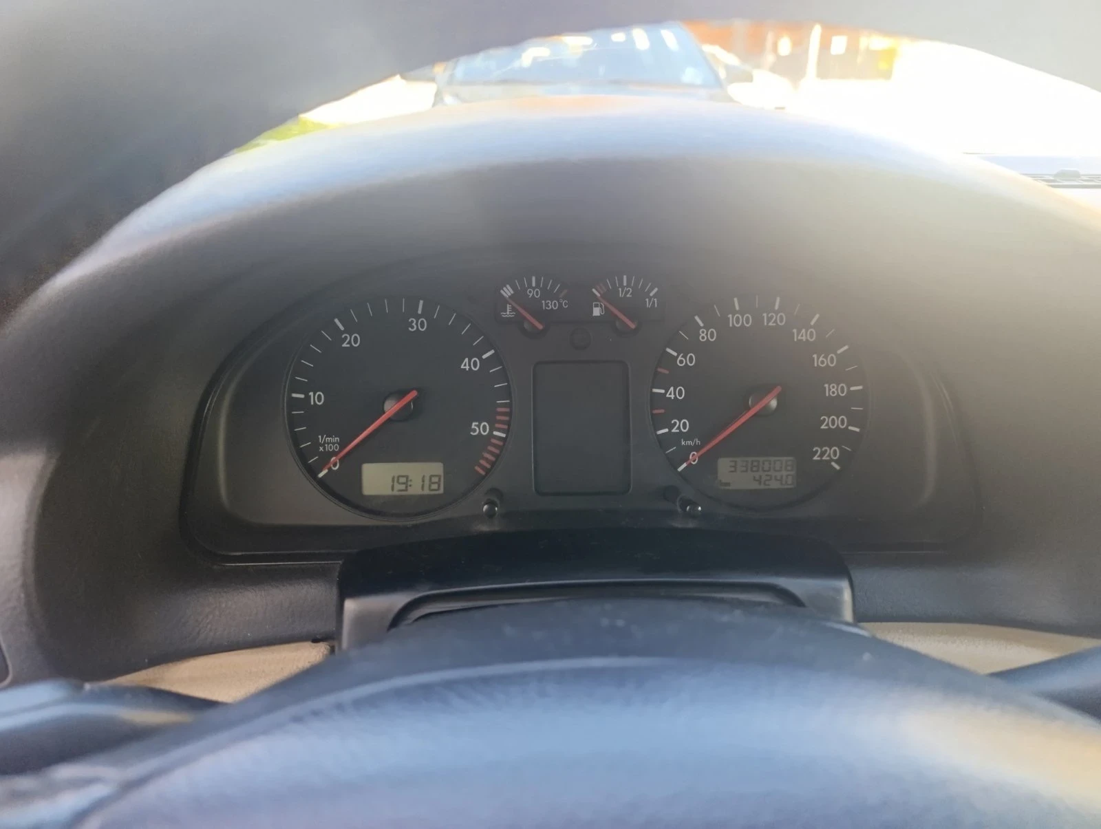 VW Passat 1.9 d, снимка 8 - Автомобили и джипове - 54318005