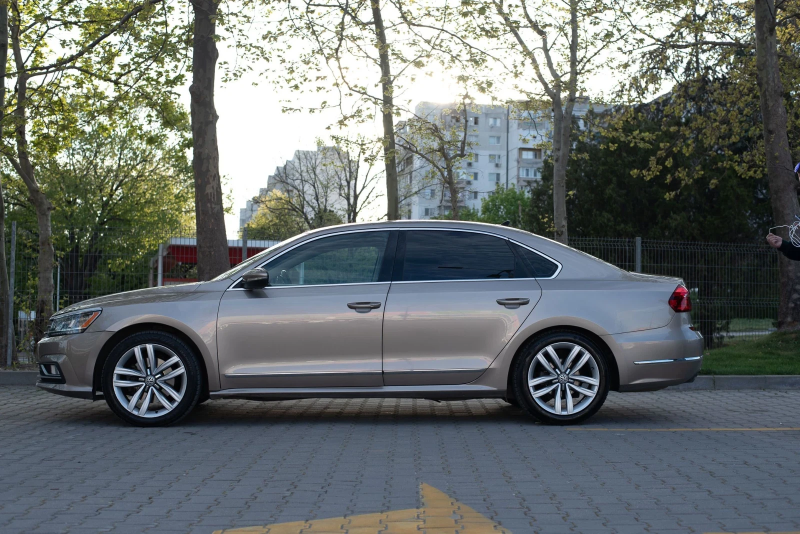 VW Passat, снимка 3 - Автомобили и джипове - 54369062