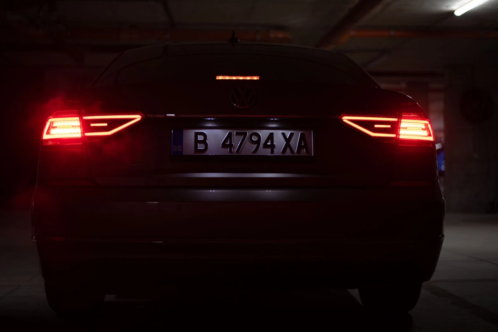 VW Passat, снимка 16 - Автомобили и джипове - 54369062