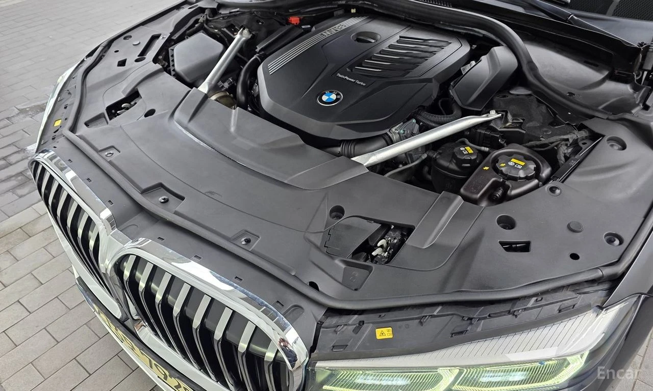 BMW 740 XDRIVE* LASER* 3TV* ОБДУХВАНЕ* ДИСТРОНИК* МАСАЖ* , снимка 17 - Автомобили и джипове - 55362416