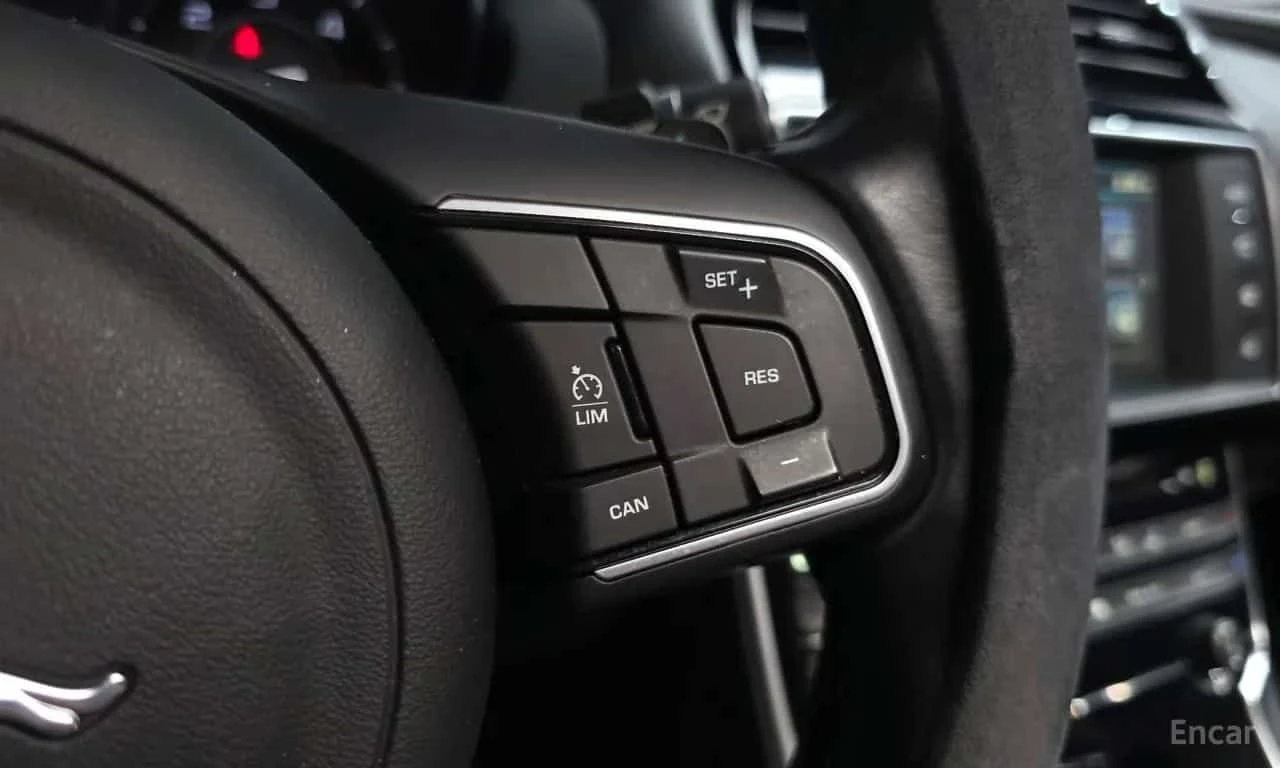 Jaguar XE * 20d Prestige * ЦЕНА ДО БГ, снимка 12 - Автомобили и джипове - 55606890
