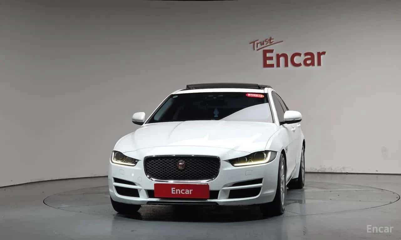 Jaguar XE * 20d Prestige * ЦЕНА ДО БГ, снимка 3 - Автомобили и джипове - 55606890
