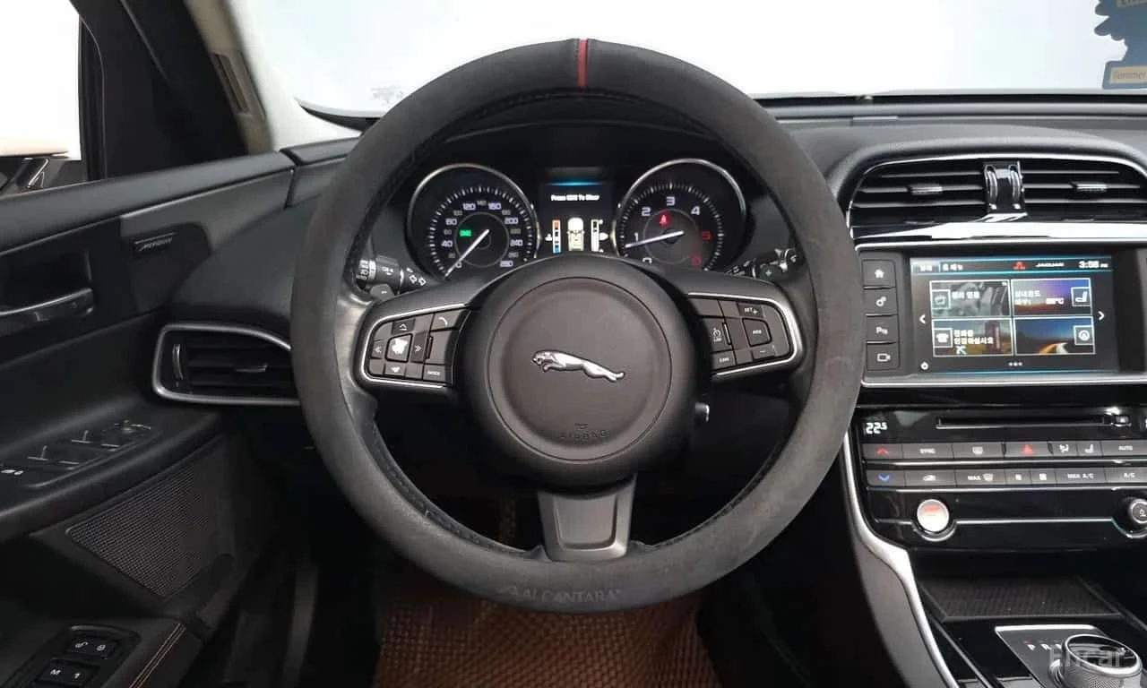 Jaguar XE * 20d Prestige * ЦЕНА ДО БГ, снимка 7 - Автомобили и джипове - 55606890