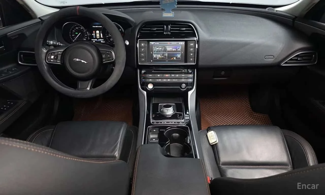 Jaguar XE * 20d Prestige * ЦЕНА ДО БГ, снимка 6 - Автомобили и джипове - 55606890