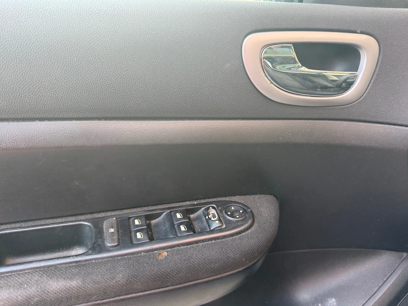 Peugeot 307 2.0 hdi, снимка 7 - Автомобили и джипове - 55696002