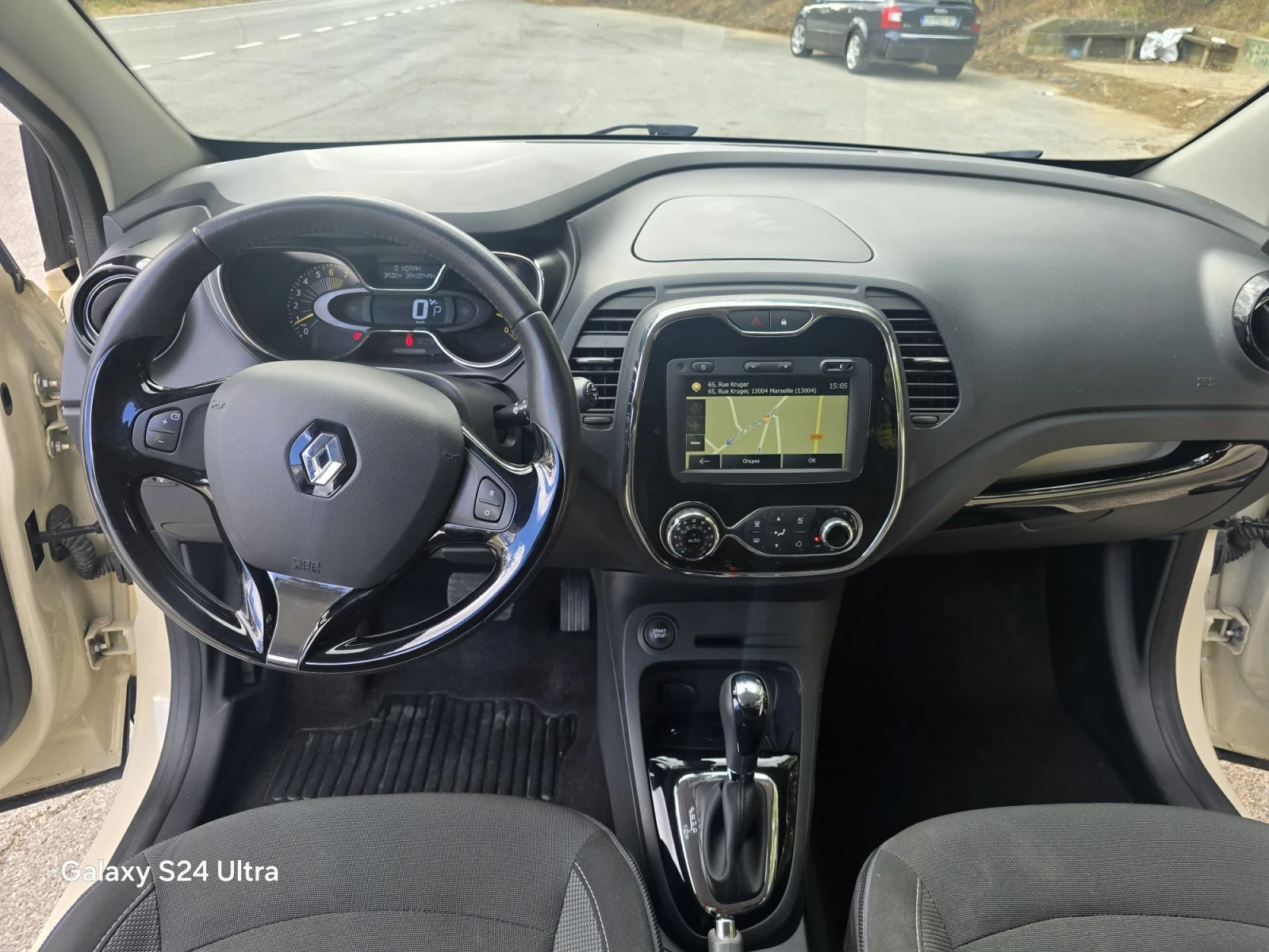 Renault Captur 1.2TCe 33400км, снимка 16 - Автомобили и джипове - 56123546