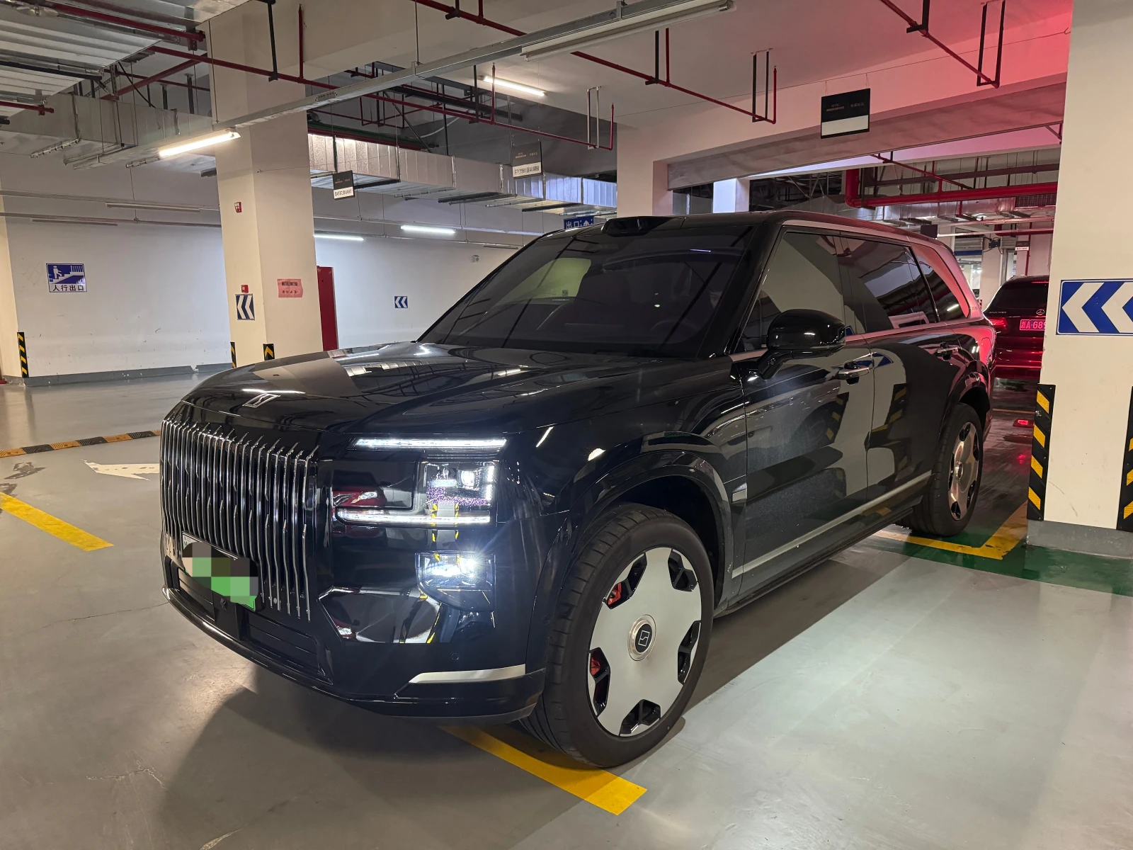 Zeekr 9X | 70 kWh | AWD 4X4 | 898 К.С.