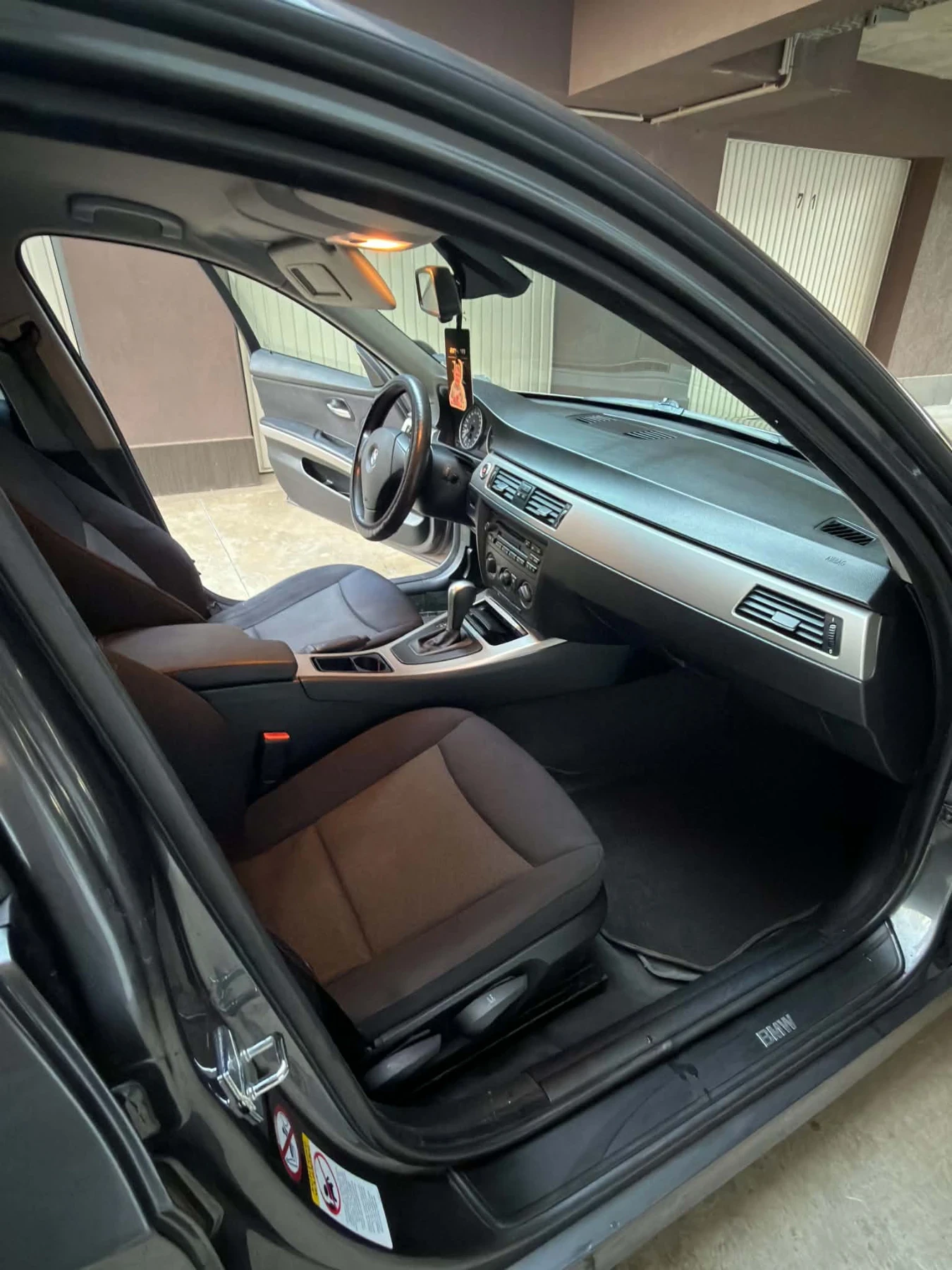 BMW 320, снимка 4 - Автомобили и джипове - 56644334