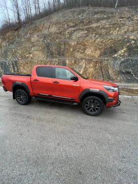 Toyota Hilux Hilux INVINCIBLE/JBL/2.8 с ДДС, снимка 3