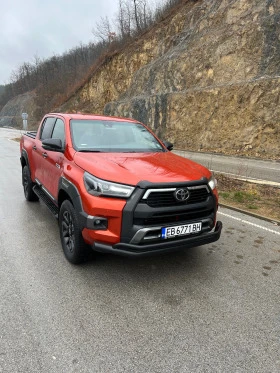 Toyota Hilux Hilux INVINCIBLE/JBL/2.8 с ДДС, снимка 1