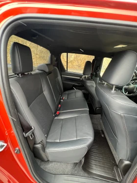 Toyota Hilux Hilux INVINCIBLE/JBL/2.8 с ДДС, снимка 13