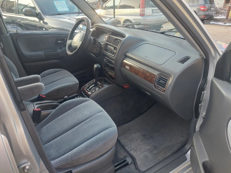 Suzuki Grand vitara 2, 7i-173кс.-ТОП, снимка 9 - Автомобили и джипове - 49198144