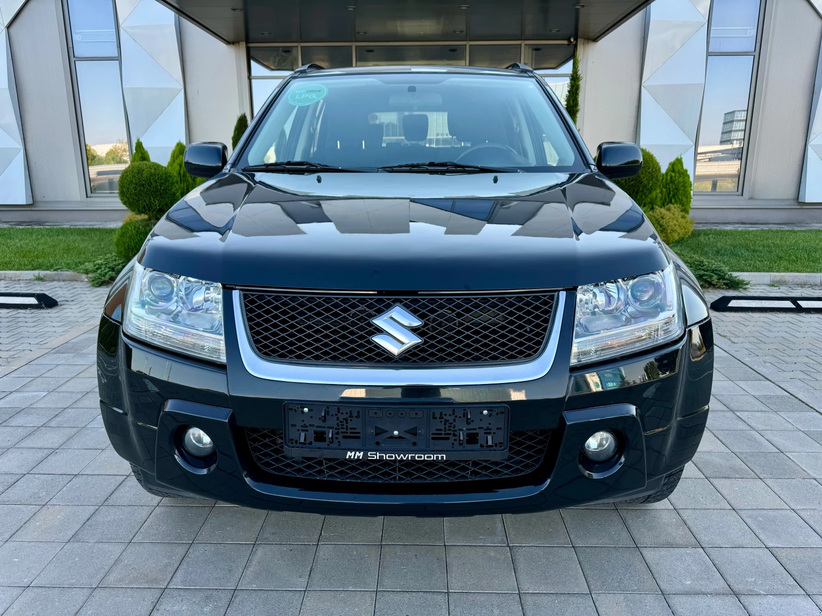 Suzuki Grand vitara 4X4-2.0I-ГАЗ-ПОДГРЕВ-КЛИМАТРОНИК-АВТОПИЛОТ- - изображение 2