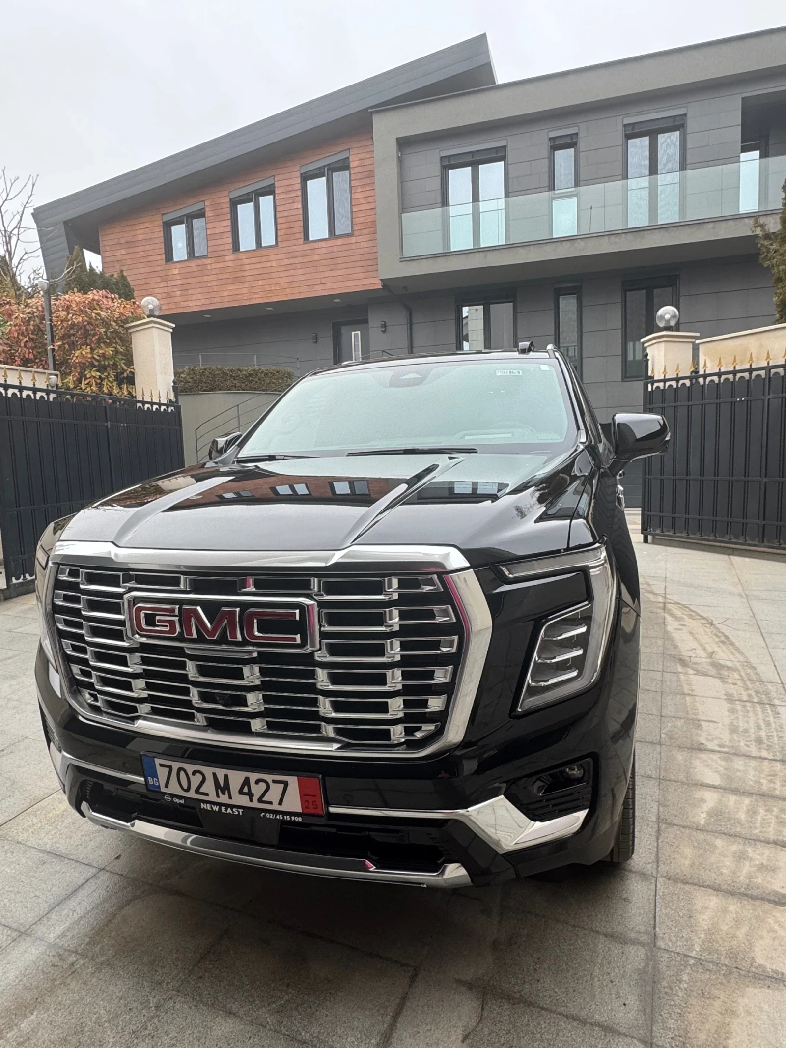 Gmc Yukon Denali, Facelift - модел 2025, 6.2. V8 - изображение 9