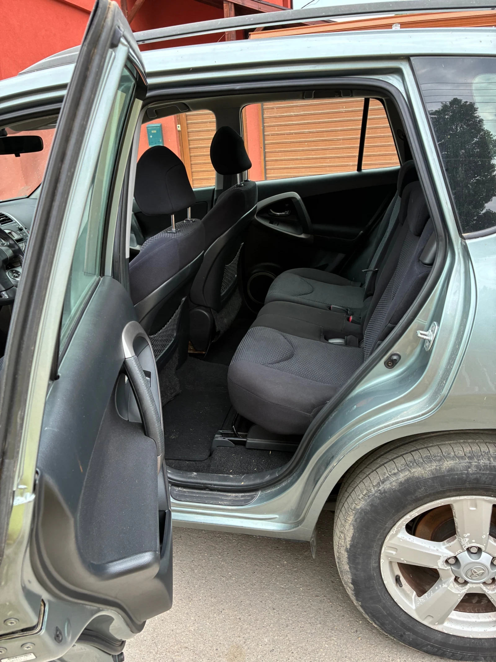 Toyota Rav4 НОВ ВНОС ГЪРЦИЯ 4х4 ДОБРО СЪСТОЯНИЕ  - изображение 8