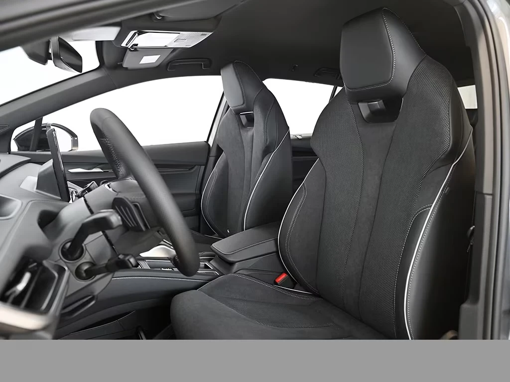 Skoda Elroq 85 Sportline Matrix DISTR Keyless HUD Winter Pack, снимка 10 - Автомобили и джипове - 54111311