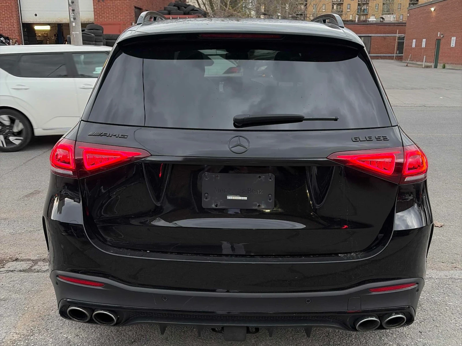 Mercedes-Benz GLE 53 4MATIC CARFAX * АВТОКРЕДИТ * ПРОГНОЗНА ЦЕНА ДО БГ, снимка 4 - Автомобили и джипове - 54512062