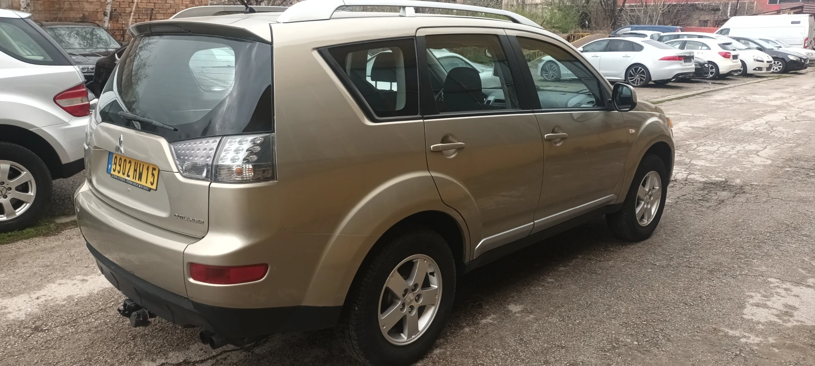 Mitsubishi Outlander 2000tdi 4x4, снимка 5 - Автомобили и джипове - 54706103