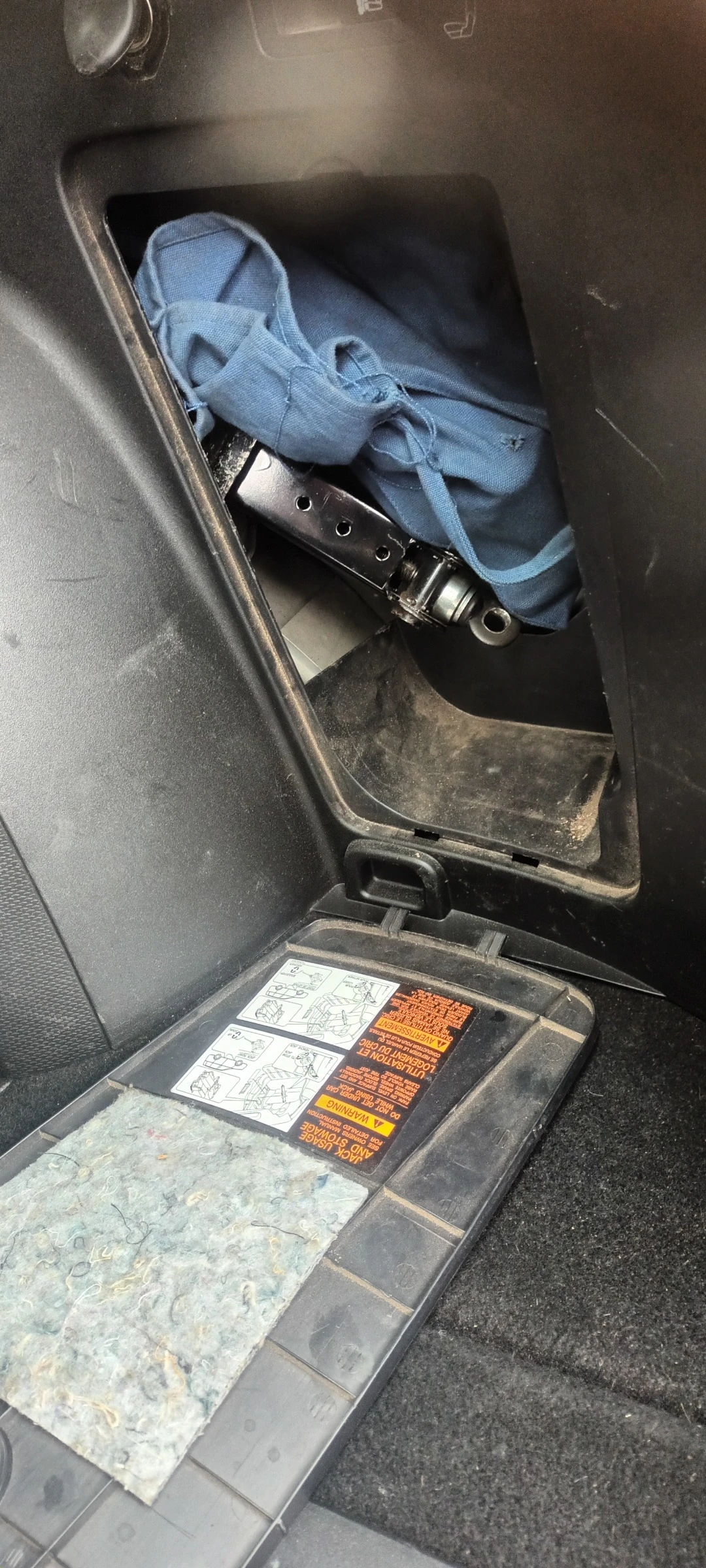Mitsubishi Outlander 2000tdi 4x4, снимка 13 - Автомобили и джипове - 54706103