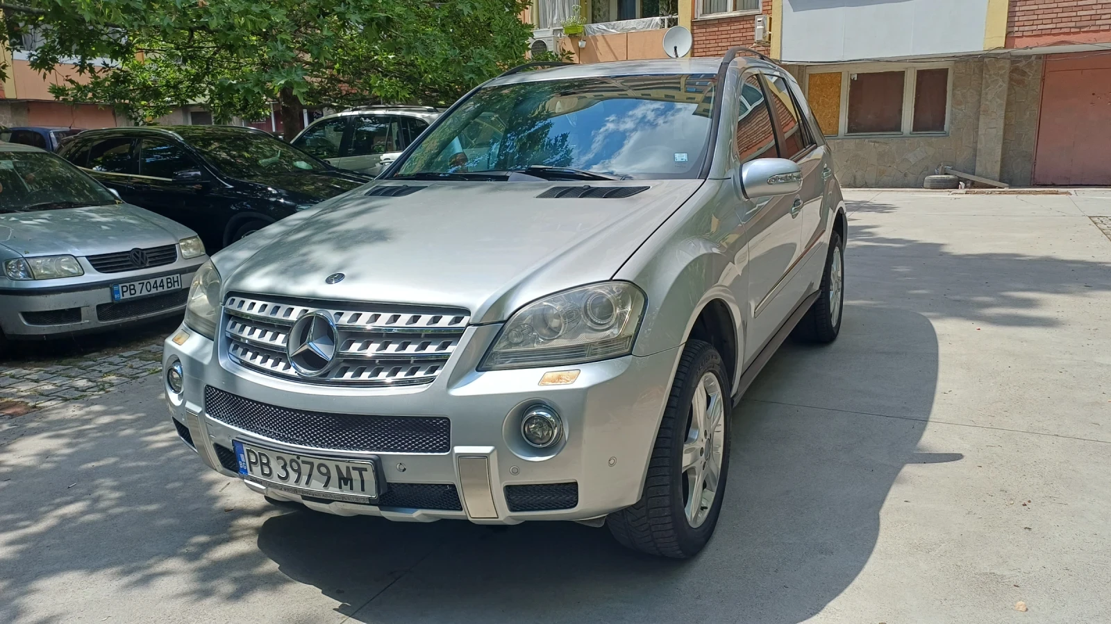 Mercedes-Benz ML 320, снимка 3 - Автомобили и джипове - 54795769