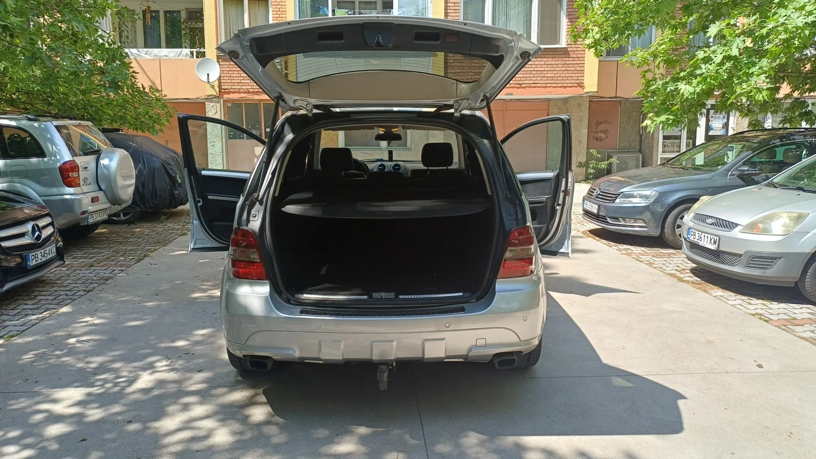Mercedes-Benz ML 320, снимка 10 - Автомобили и джипове - 54795769