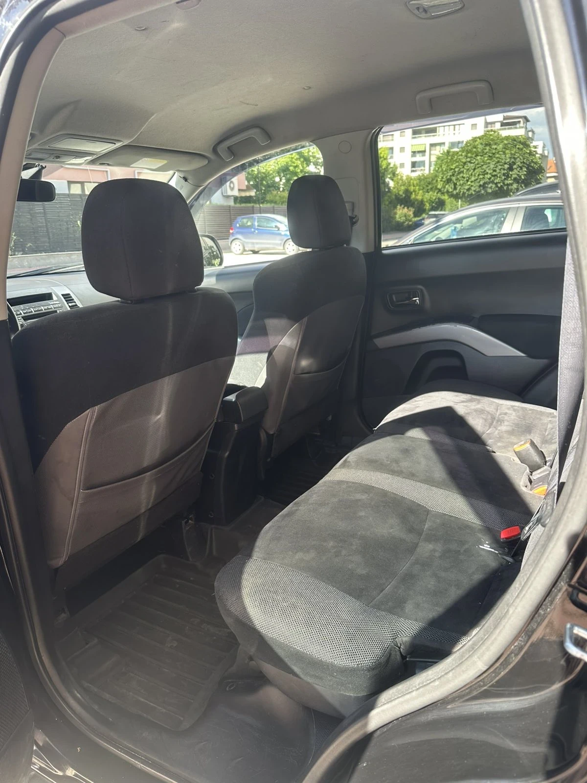 Mitsubishi Outlander, снимка 9 - Автомобили и джипове - 55164626