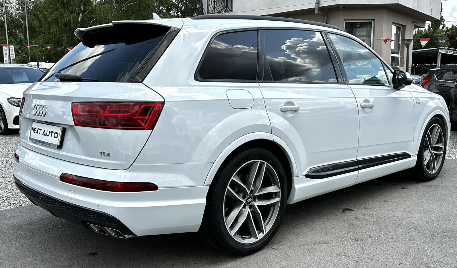 Audi SQ7 4.0TDI V8 435HP MATRIX PANO BOSE EU6C, снимка 5 - Автомобили и джипове - 55177300