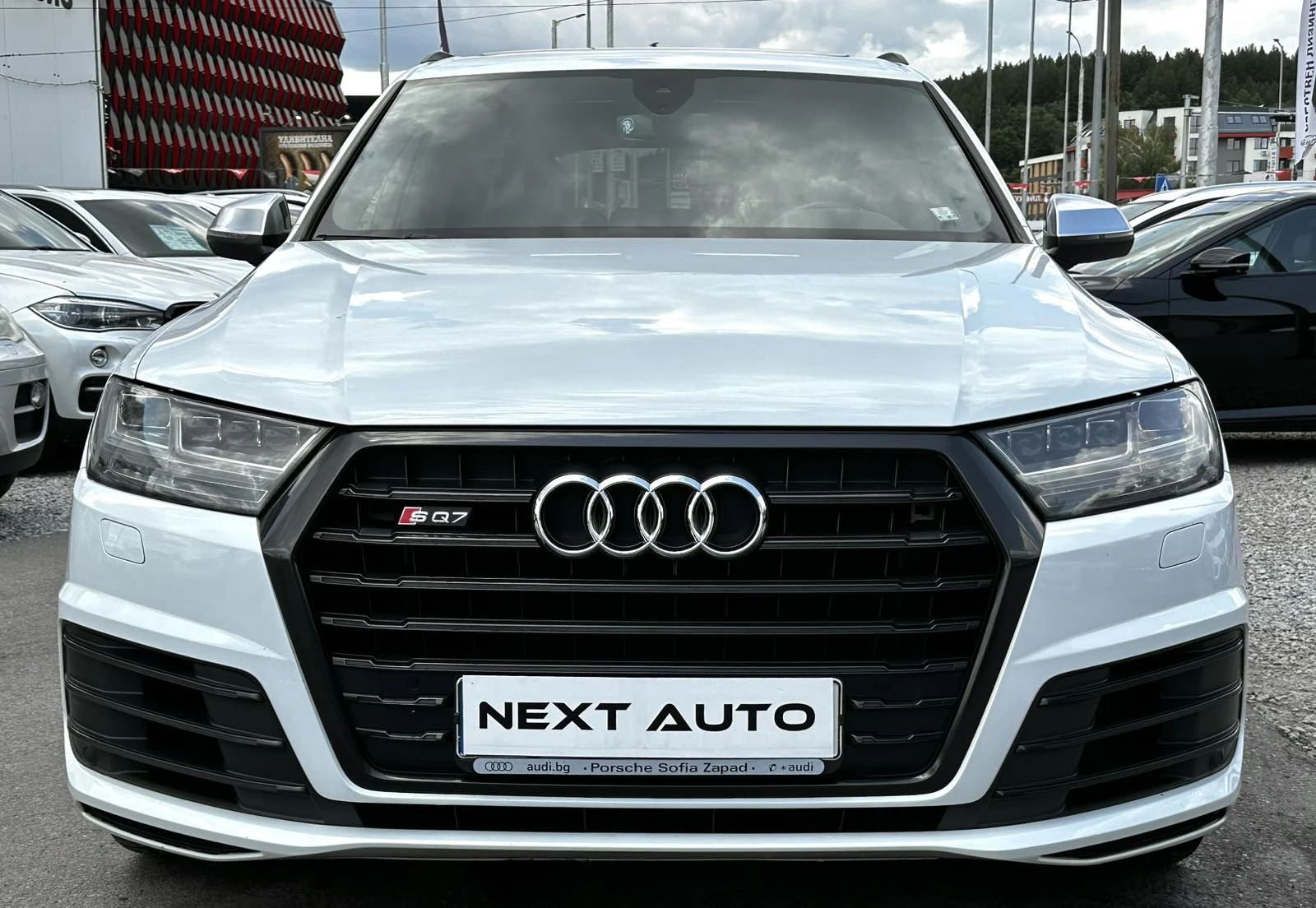 Audi SQ7 4.0TDI V8 435HP MATRIX PANO BOSE EU6C, снимка 2 - Автомобили и джипове - 55177300