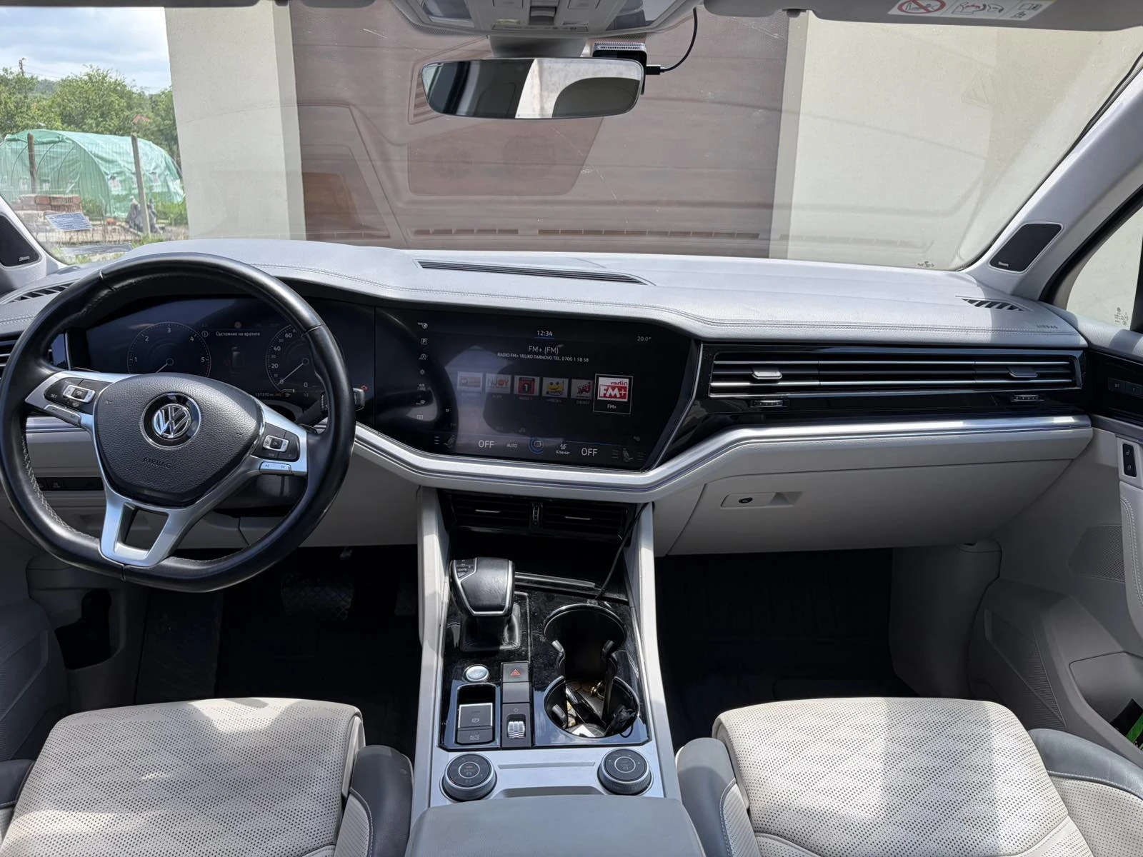 VW Touareg 3.0 TDI V6, снимка 8 - Автомобили и джипове - 55238488