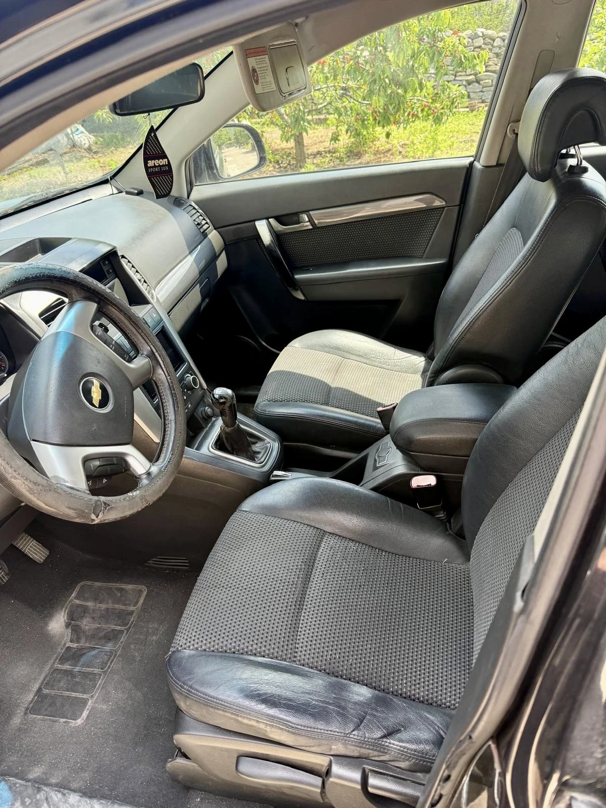 Chevrolet Captiva 2.4 Газ/Бензин, 6+ 1 места, снимка 5 - Автомобили и джипове - 55385098