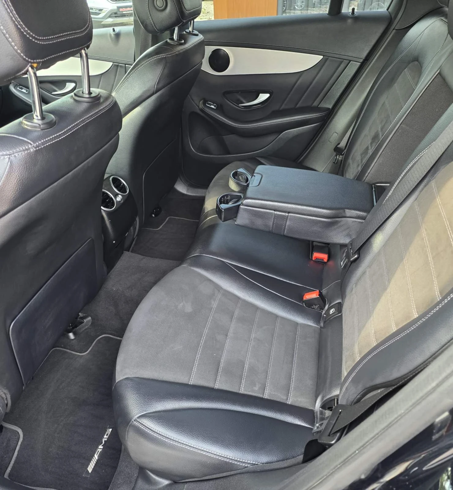 Mercedes-Benz GLC 200d 4 MATIC COUPE AMG Premium, снимка 3 - Автомобили и джипове - 56169384