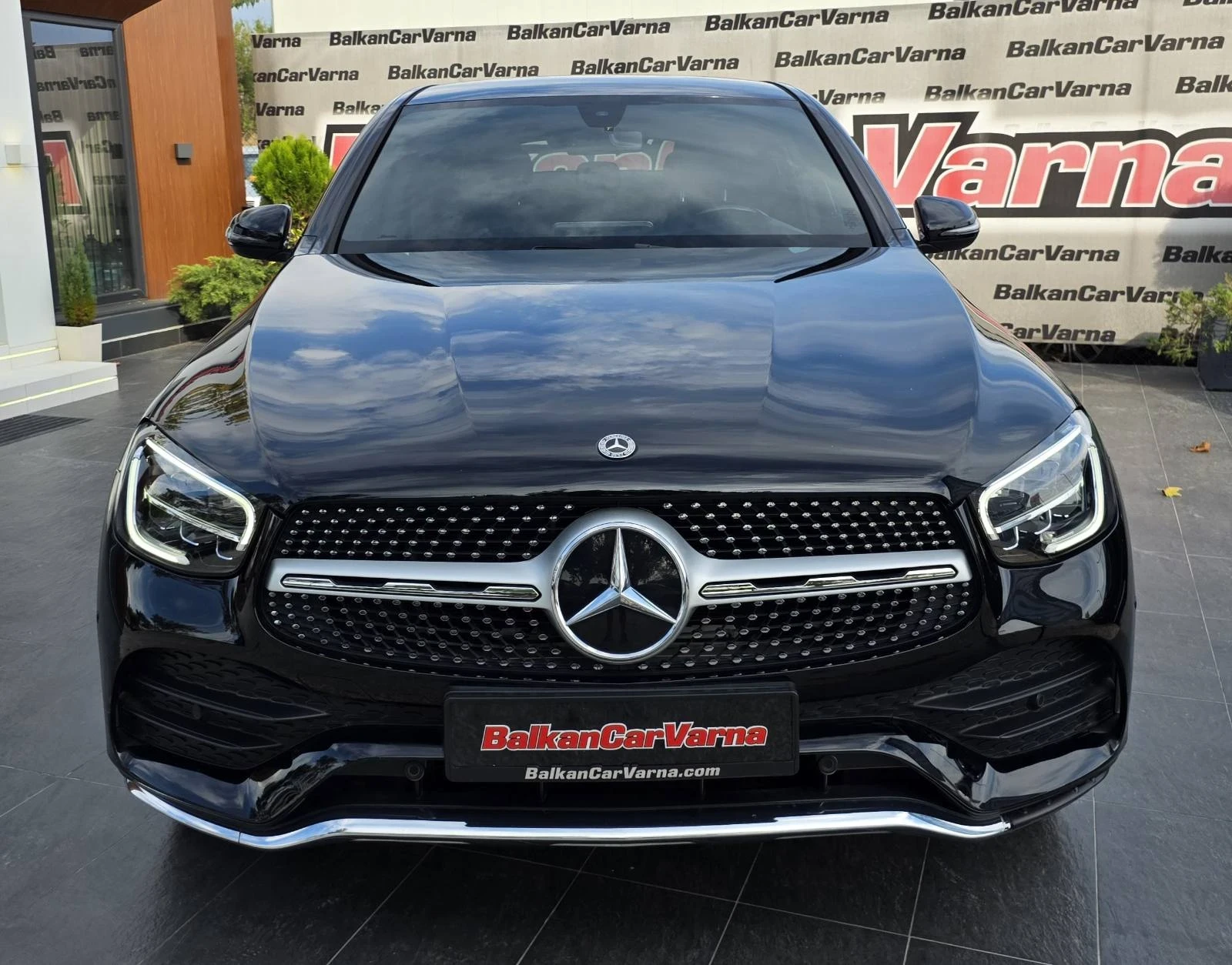 Mercedes-Benz GLC 200d 4 MATIC COUPE AMG Premium, снимка 2 - Автомобили и джипове - 56169384