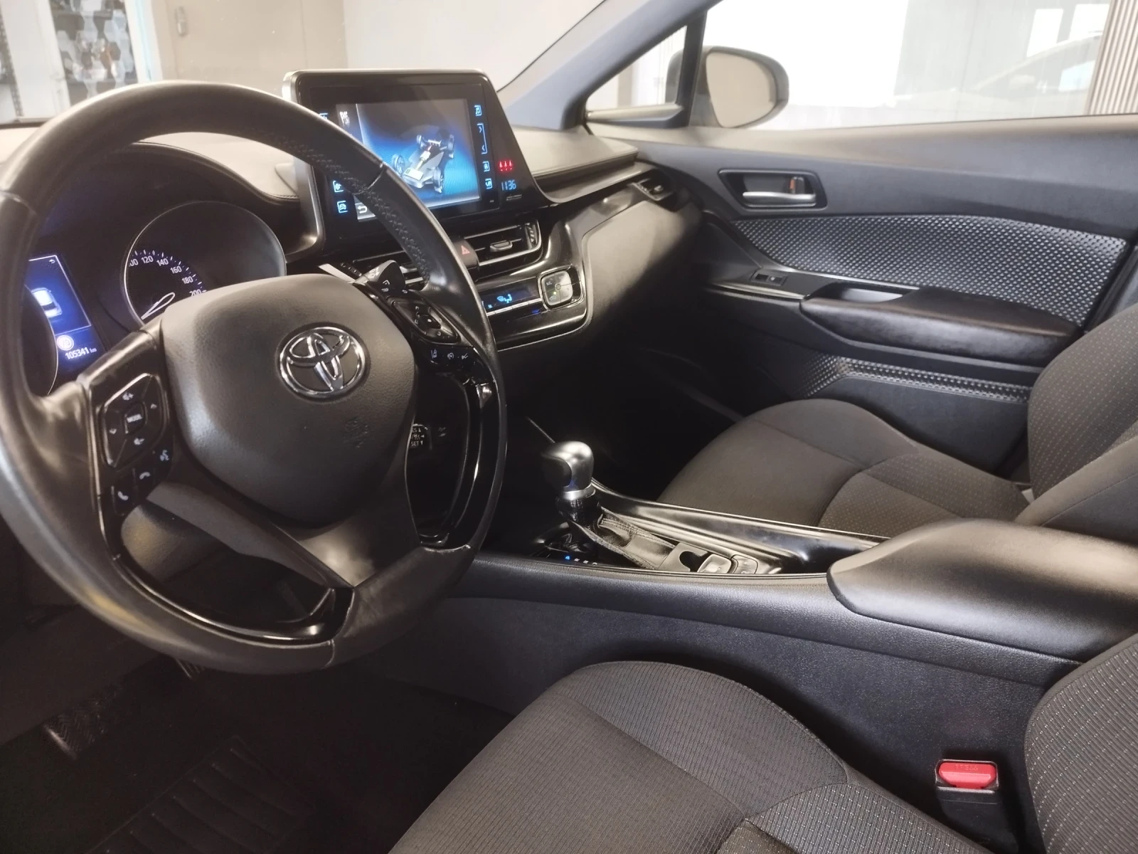 Toyota C-HR 1.8 hybrid 105000km | Mobile.bg � ����������� 7
