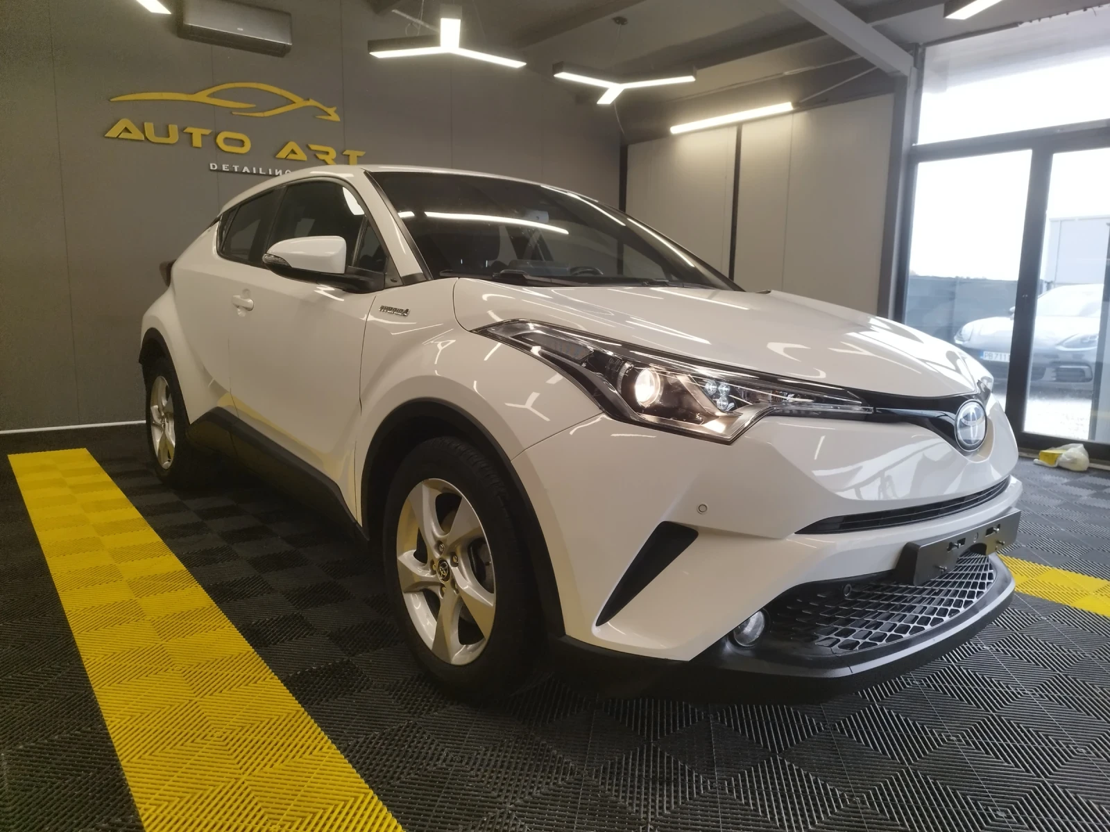 Toyota C-HR 1.8 hybrid 105000km | Mobile.bg � ����������� 3