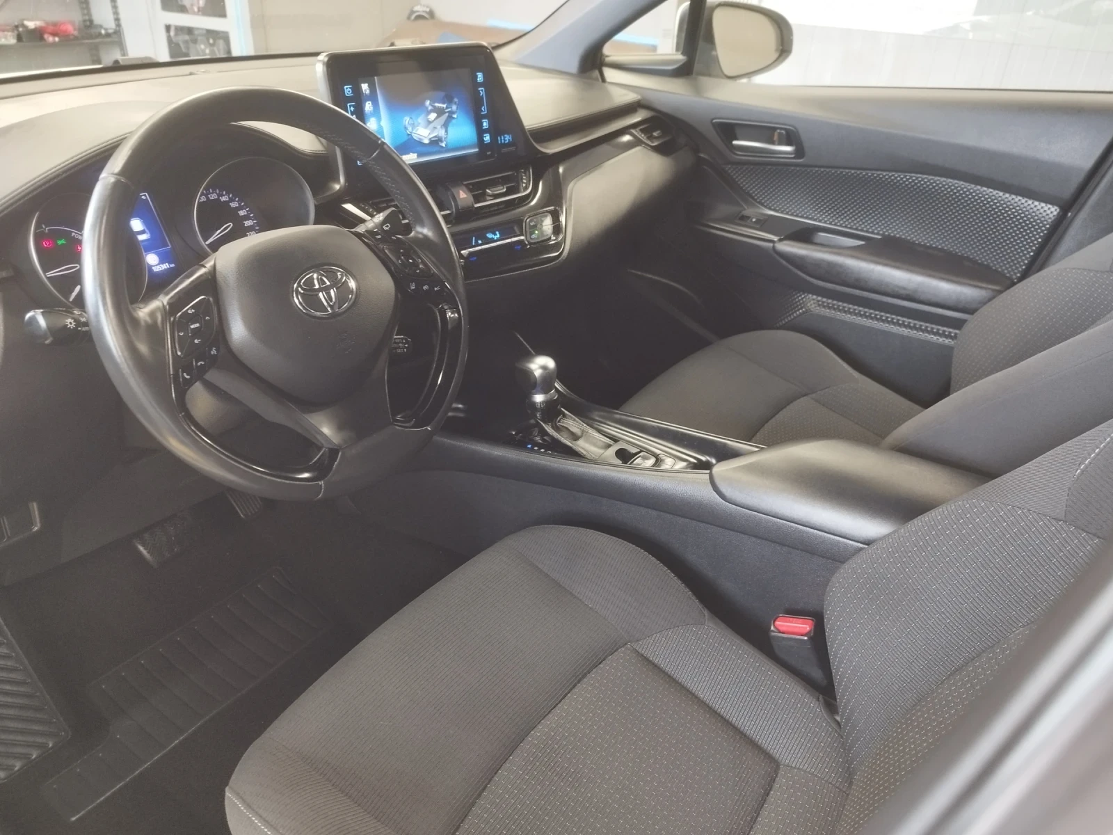 Toyota C-HR 1.8 hybrid 105000km | Mobile.bg � ����������� 11