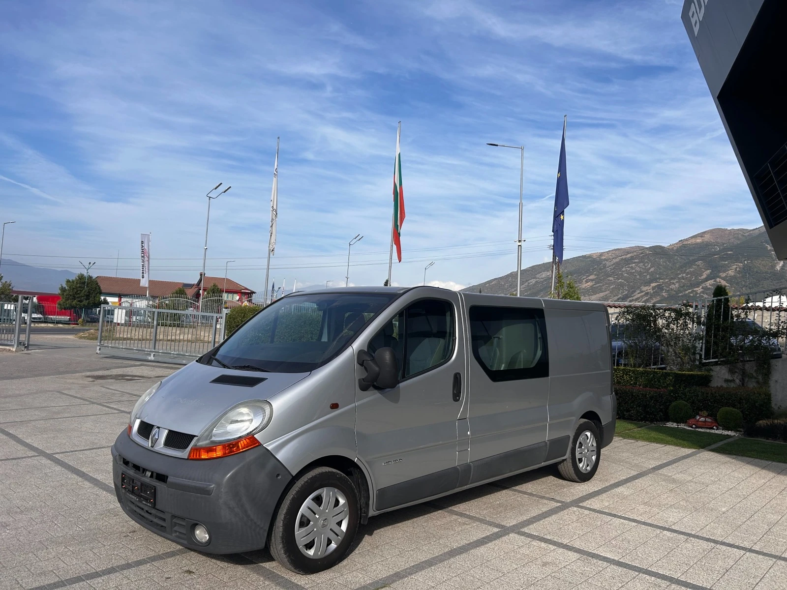 Renault Trafic 1.9dCI 6-местен Клима  - изображение 2