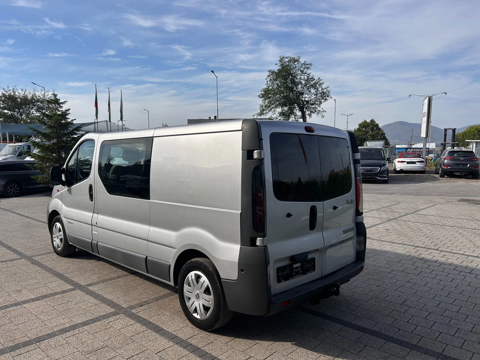 Renault Trafic 1.9dCI 6-местен Клима  - изображение 4