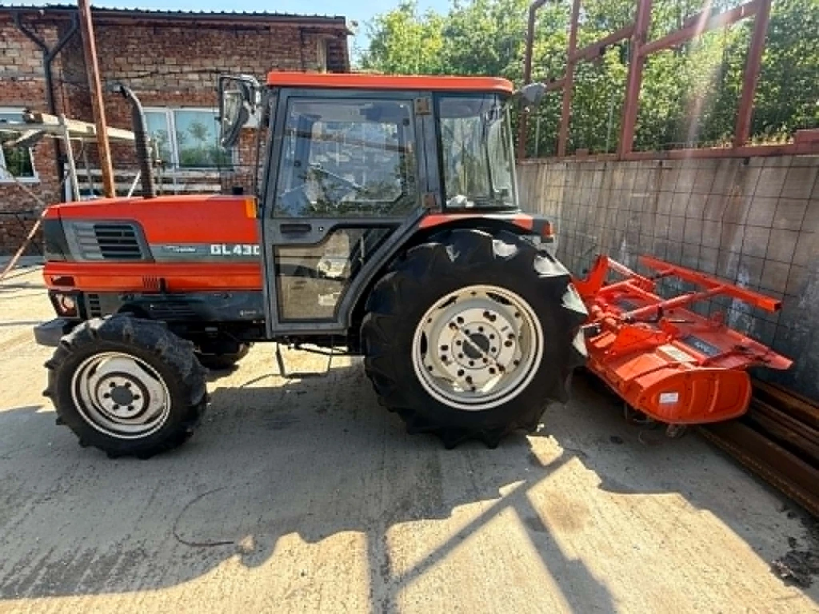 Трактор Kubota GL430, снимка 4 - Селскостопанска техника - 54575258