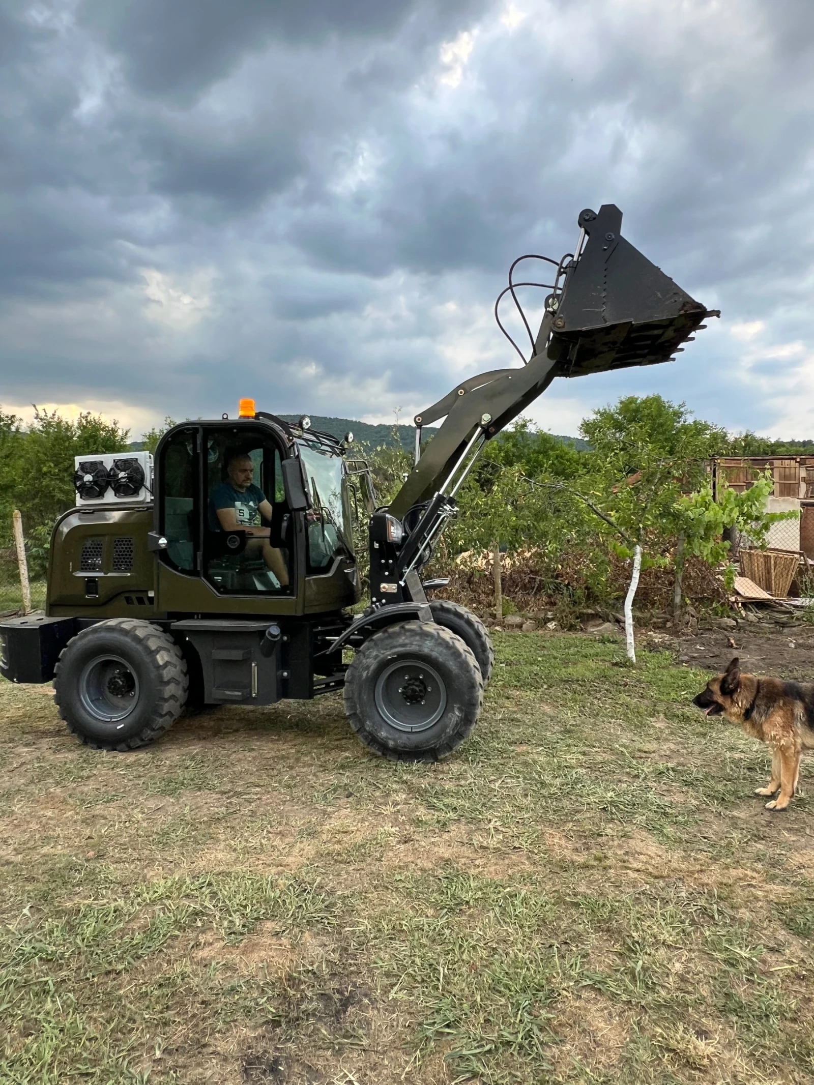 Мини челни товарачи Друга MULLER 2.0 L, снимка 1