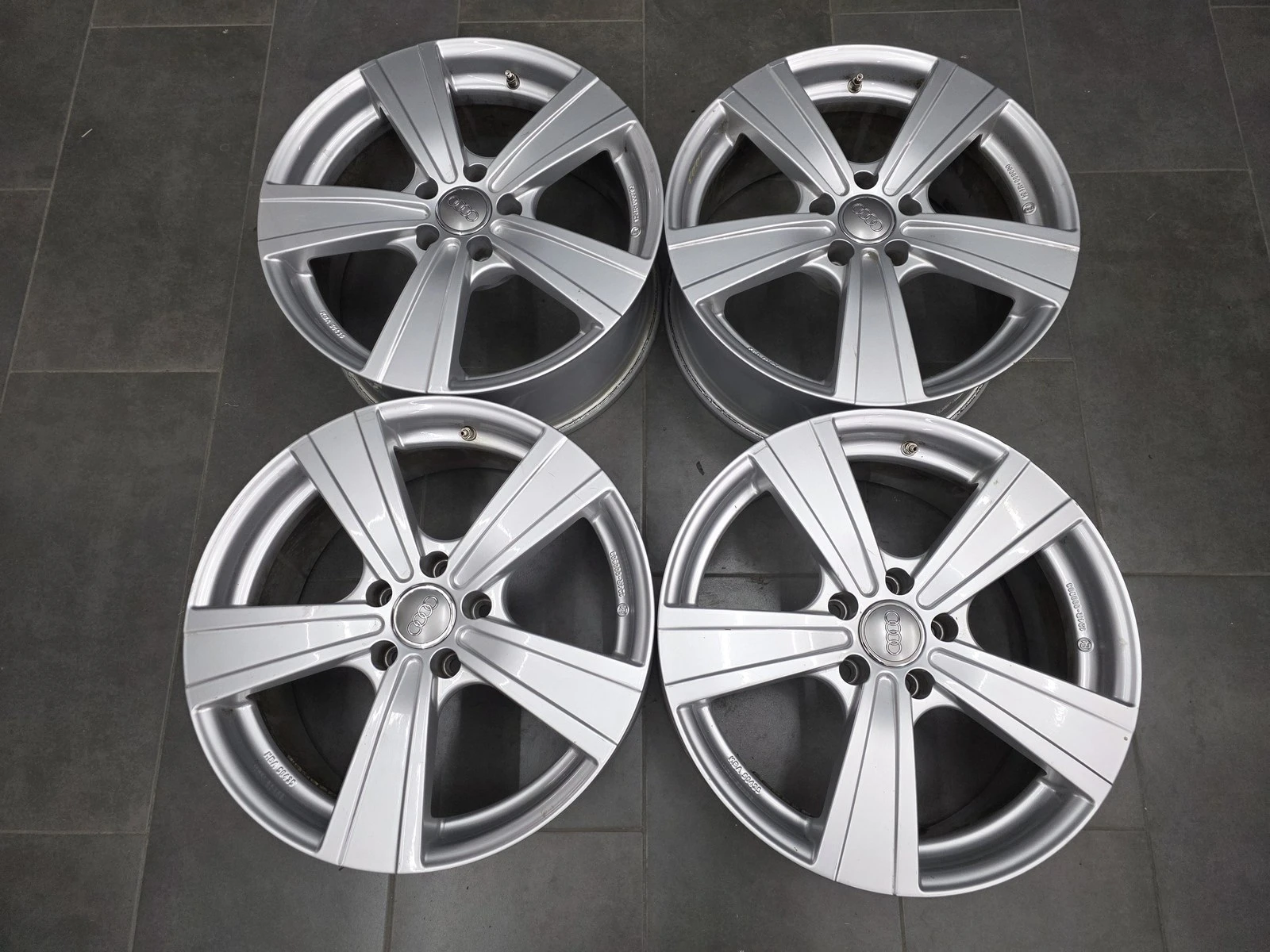 Джанти за Audi, снимка 3 - Гуми и джанти - 56718976