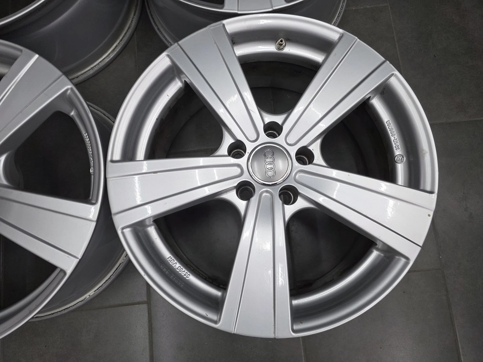 Джанти за Audi, снимка 8 - Гуми и джанти - 56718976