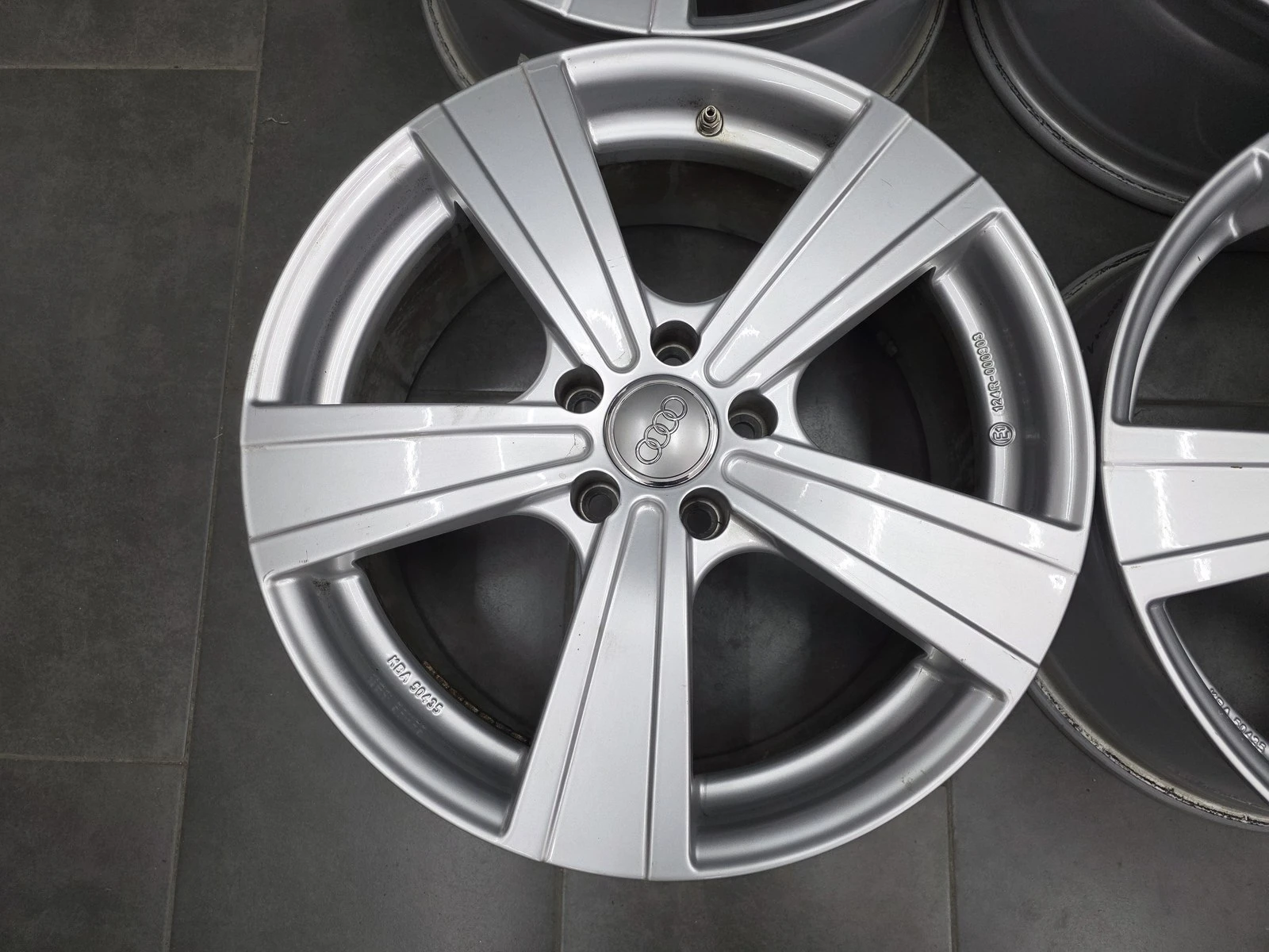 Джанти за Audi, снимка 7 - Гуми и джанти - 56718976