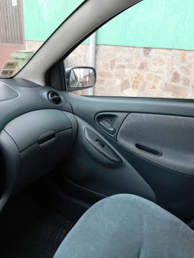 Toyota Yaris 1.0, снимка 4