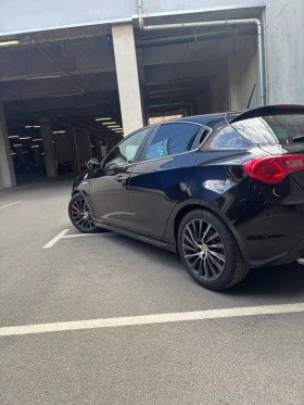 Alfa Romeo Giulietta quadrifoglio, снимка 3