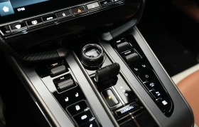 Aston Martin Vanquish III 5.2 V12 | Mobile.bg    16