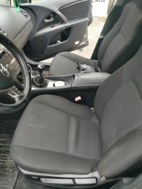Toyota Avensis 2.0D4D, снимка 11