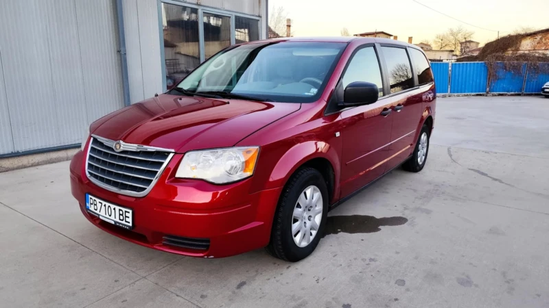 Chrysler Town and Country 3.3i 170hp LPG Автоматик 7места, снимка 1 - Автомобили и джипове - 48403913