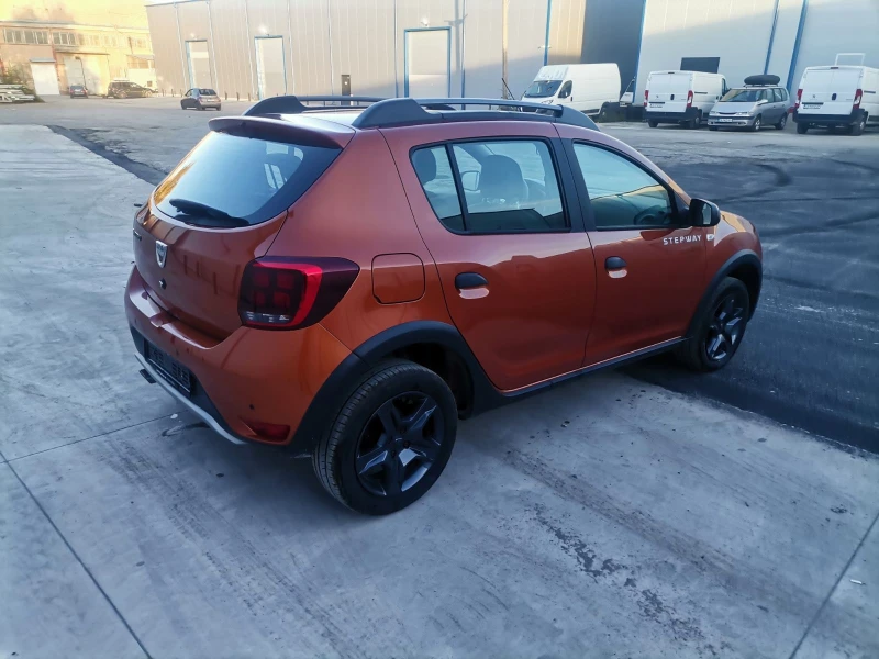 Dacia Sandero STEPWAY 90 к.с. SWISS, снимка 2 - Автомобили и джипове - 48600915