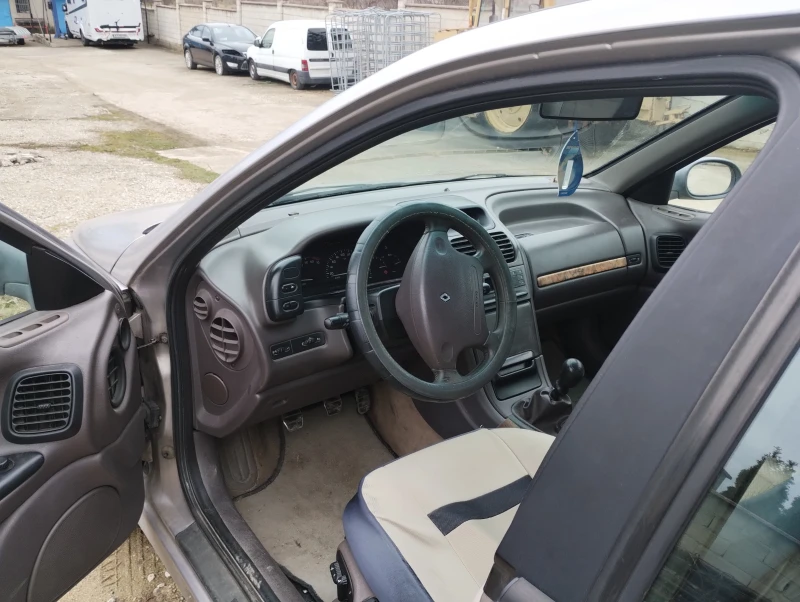 Renault Laguna Baccara, снимка 5 - Автомобили и джипове - 49362755